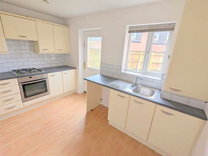 2 Bedroom Semi Detached House To Rent In Oulton Close, Arnold, Nottingham, NG5