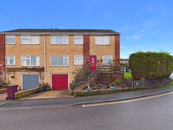 4 Bedroom Semi Detached House For Sale In Burns Drive, Dronfield, S18