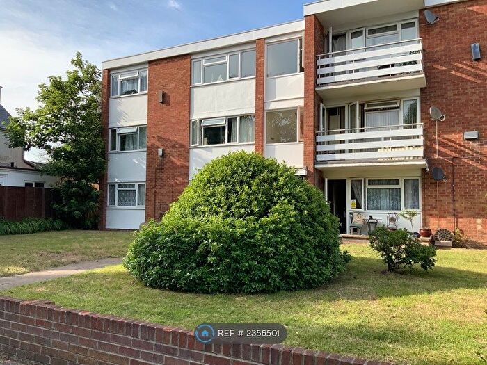 2 Bedroom Flat To Rent In View Point Lodge, Poole, BH14