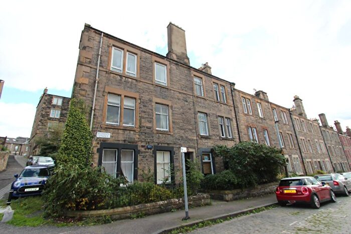 3 Bedroom Flat To Rent In Dunedin Street, Broughton, Edinburgh, EH7