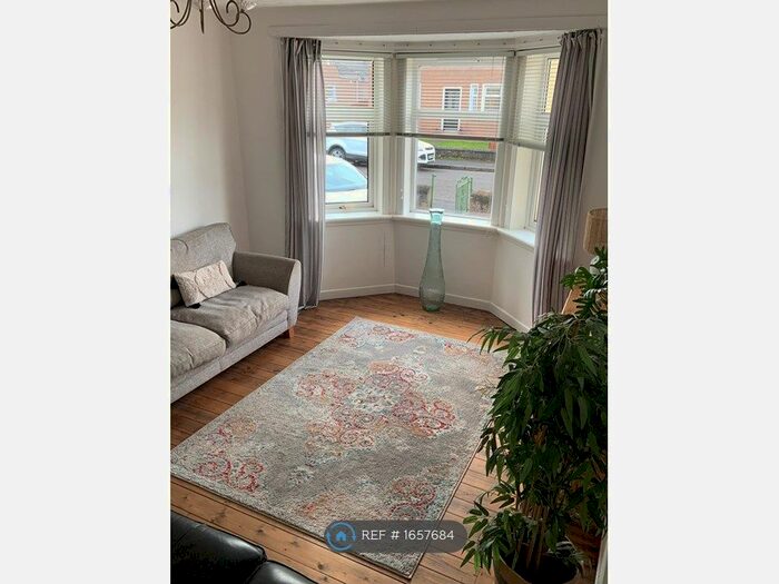 2 Bedroom Flat To Rent In Viewpark Road, Motherwell, ML1
