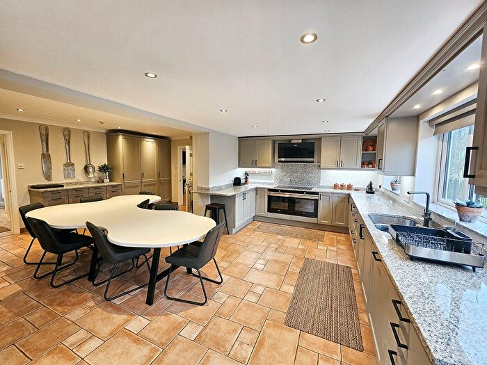 7 Bedroom Detached House For Sale In Tower Ride, Uckfield, TN22