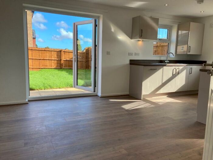 3 Bedroom Detached House To Rent In Wansford Grove, Dream, Hull, East Riding Of Yorkshire, HU9