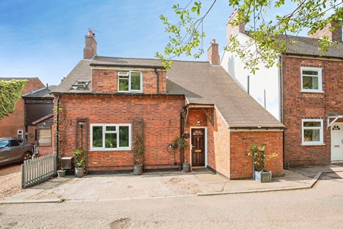 3 Bedroom Detached House For Sale In The Rookery, Birchley Heath, Nuneaton, CV10