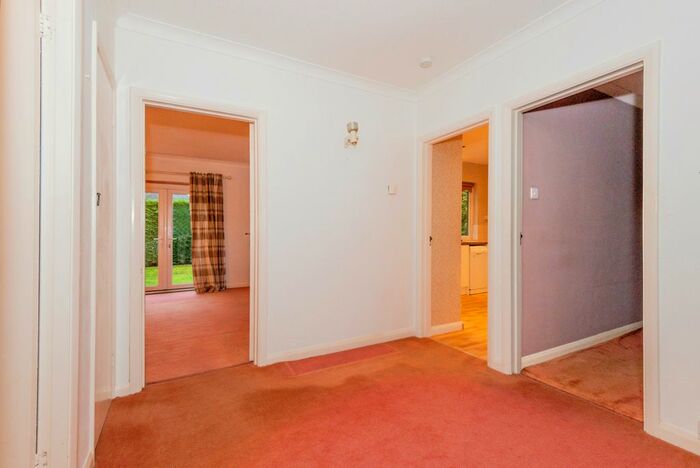 2 Bedroom Bungalow For Sale In Leewood Way, Effingham, Leatherhead, Surrey, KT24