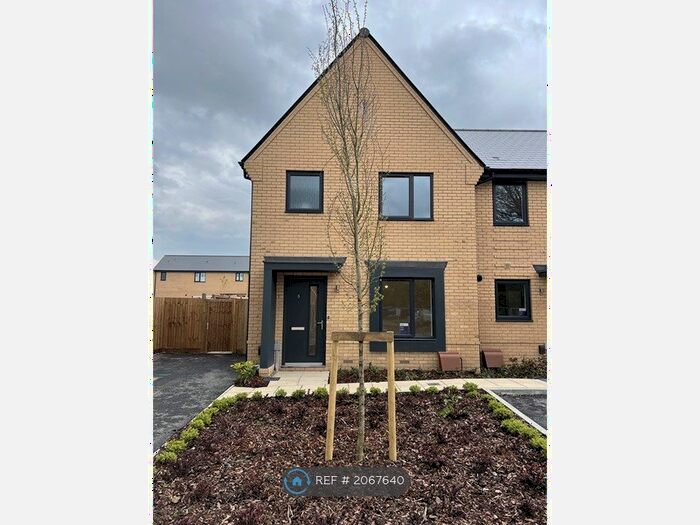 3 Bedroom End Of Terrace House To Rent In Ellis Grove, Folkestone, CT20