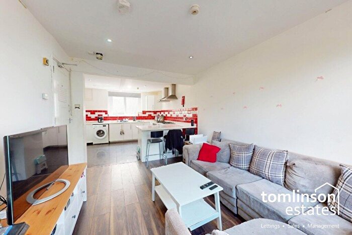 7 Bedroom Terraced House For Sale In Wellington Square, Lenton, Nottingham, NG7