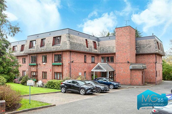 2 Bedroom Apartment To Rent In Brookfield Court, Woodside Grange Road, Woodside Park, London, N12