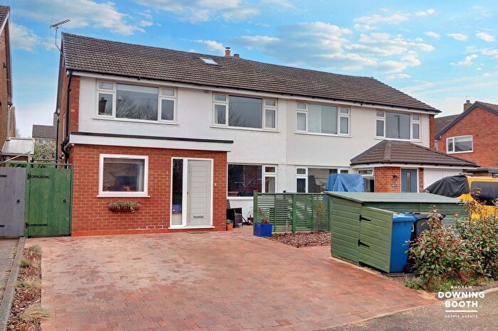3 Bedroom Semi-Detached House For Sale In Lynfield Road, Lichfield, WS13
