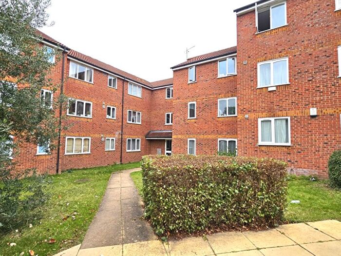 Studio To Rent In Brindley Close, Wembley, HA0