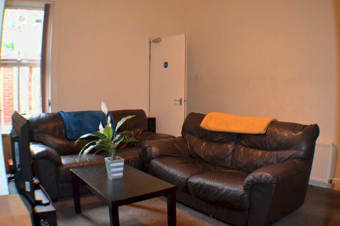 3 Bedroom Property To Rent In Alton Road, Birmingham, B29