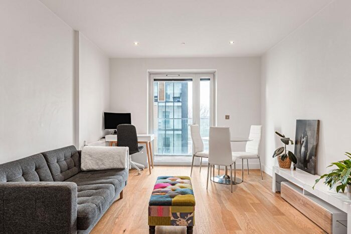 1 Bedroom Flat For Sale In Harper Studios, Love Lane, London, SE18