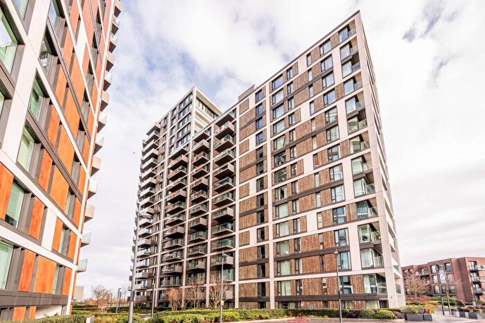 2 Bedroom Flat To Rent In Deveraux House, Duke Of Wellington Avenue, Woolwich, London, SE18