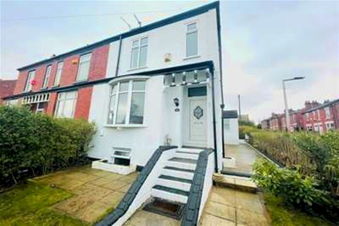 3 Bedroom House To Rent In Stockport Road, Cheadle Heath, SK3