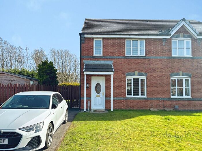 3 Bedroom Semi Detached House For Sale In Meadow Rise, Consett, Durham, DH8