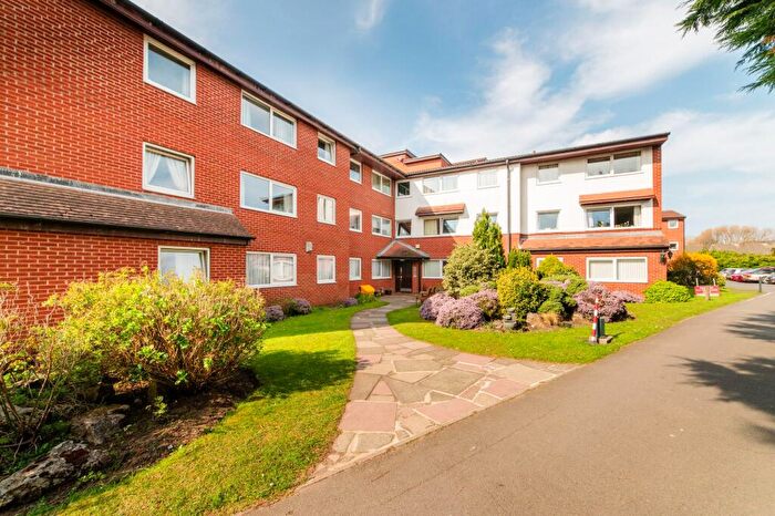 1 Bedroom Apartment For Sale In Liverpool Road, Mill House Lodge Liverpool Road, PR8