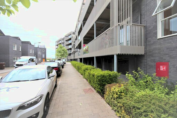 1 Bedroom Flat To Rent In Samuel Garside House, De Pass Gardens, Barking, IG11