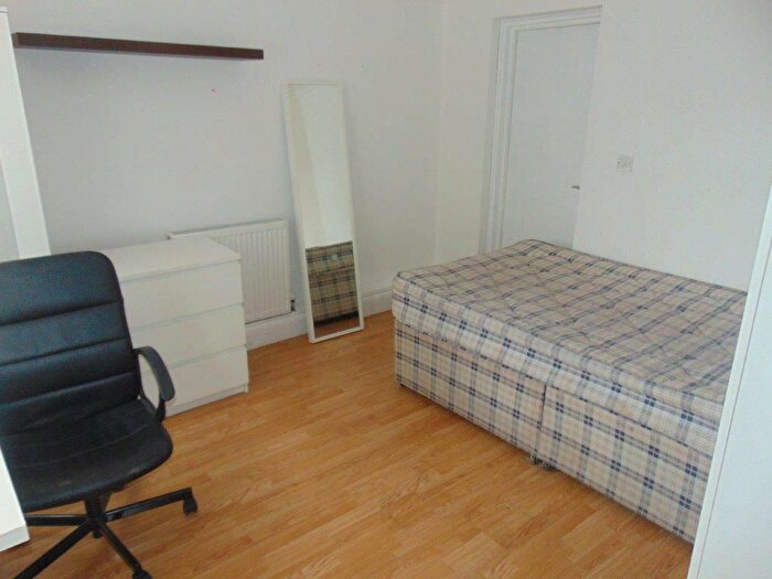1 Bedroom Flat To Rent In Lyon Street, SO14