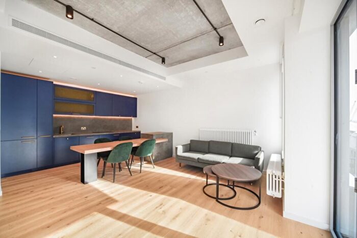 2 Bedroom Flat To Rent In Mary Neuner Road, London, N8