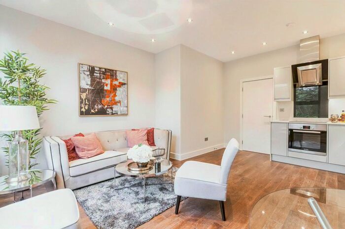 1 Bedroom Flat To Rent In Brants Bridge, Bracknell RG12