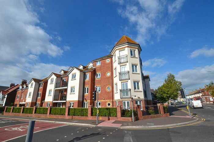2 Bedroom Retirement Property For Sale In Whitley Road, Eastbourne, BN22