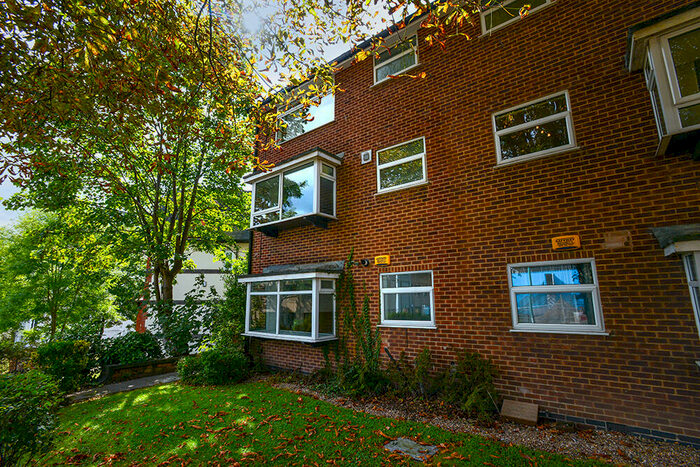 2 Bedroom Apartment To Rent In £ Pppw Bronte Court, Waverley Street, NG7