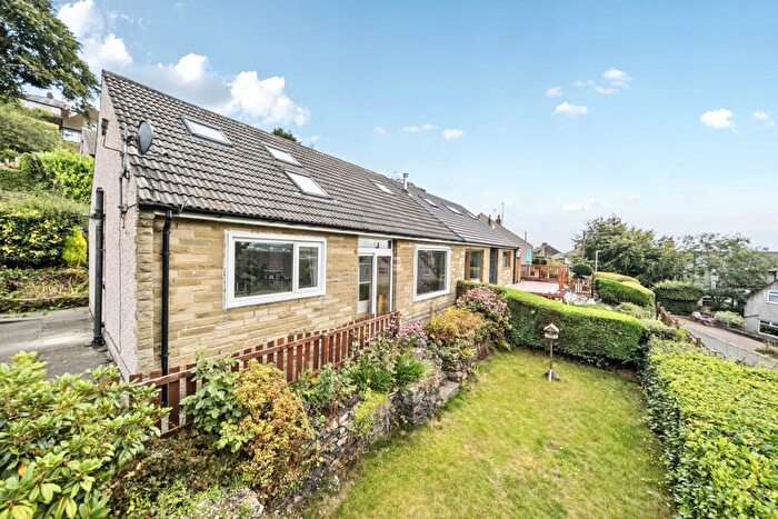 4 Bedroom Semi-Detached Bungalow For Sale In Kelvin Crescent, Halifax, HX2
