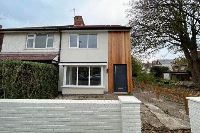 4 Bedroom Semi-Detached House To Rent In Henry Road, Nottingham, NG9