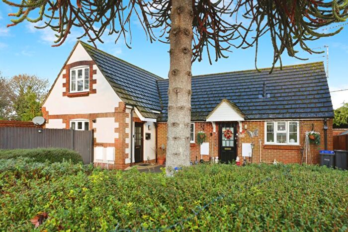 2 Bedroom End Of Terrace House For Sale In Oak Place, Amesbury, Salisbury, SP4