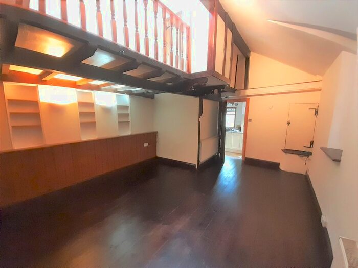 1 Bedroom Studio To Rent In High Street, Templecombe, BA8