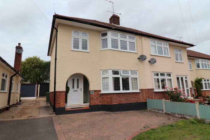 3 Bedroom House To Rent In Ingatestone Village, CM4