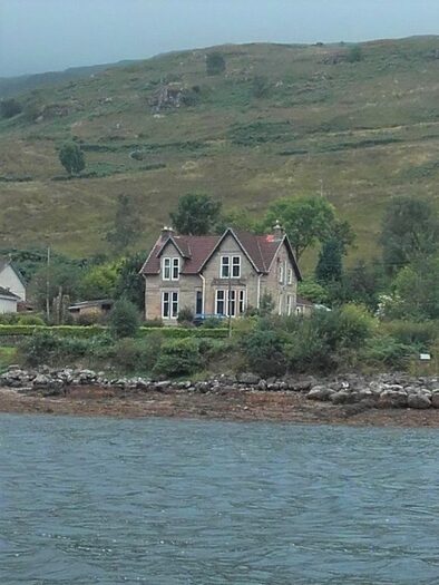 4 Bedroom Villa For Sale In Rosemount Shore Road, Carrick Castle, PA24