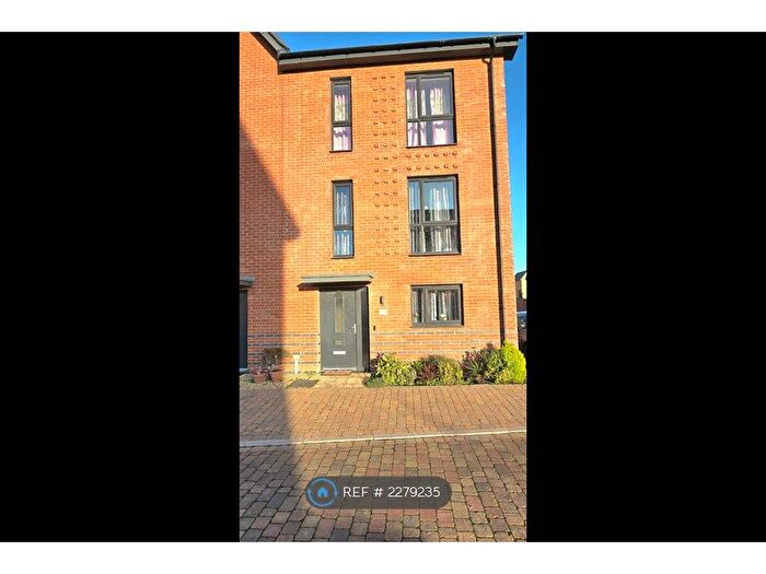 4 Bedroom Semi-Detached House To Rent In Tansley Road, Glebe Farm, Milton Keynes, MK17