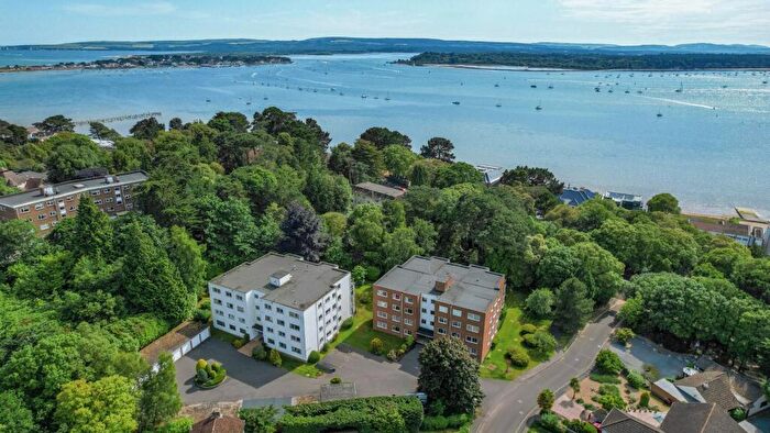 3 Bedroom Apartment For Sale In Heathside Court, Evening Hill, BH14