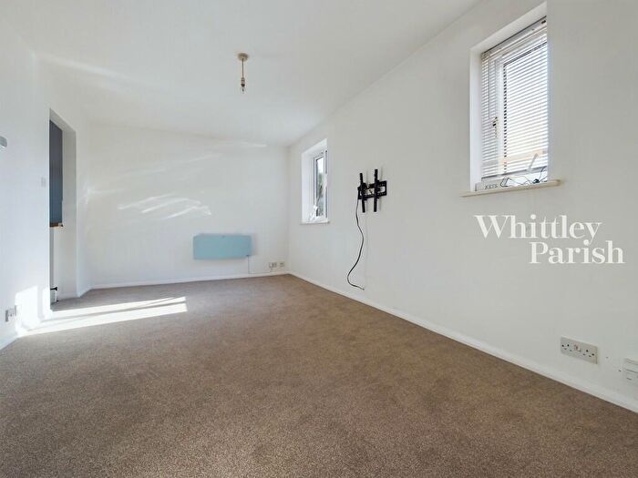 1 Bedroom Apartment To Rent In Walsingham Mews, Rickinghall, IP22