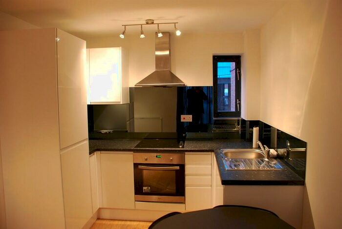 1 Bedroom Apartment To Rent In The Chandlers, Leeds City Centre, LS2
