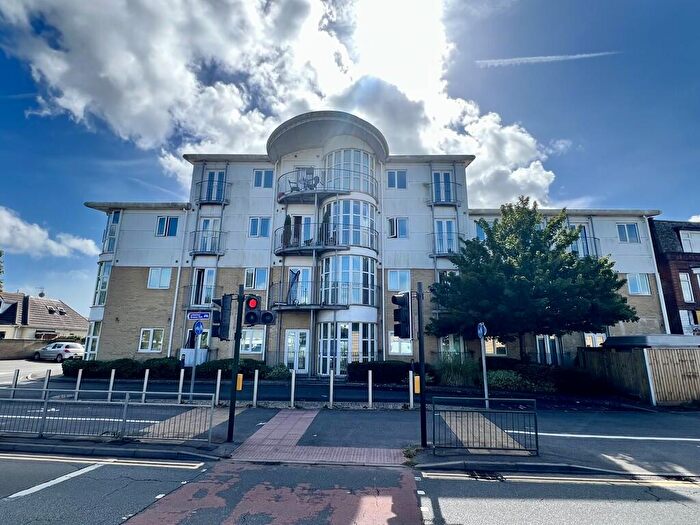 Studio To Rent In Castle Lane West, Bournemouth, BH8