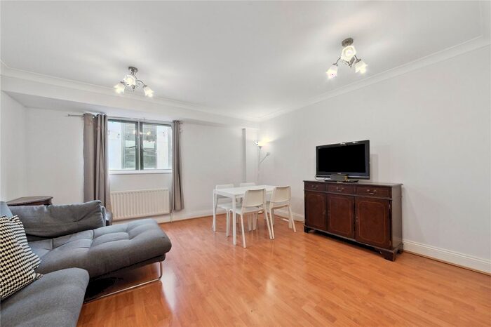 3 Bedroom Flat To Rent In Vauxhall Bridge Road, London, SW1V