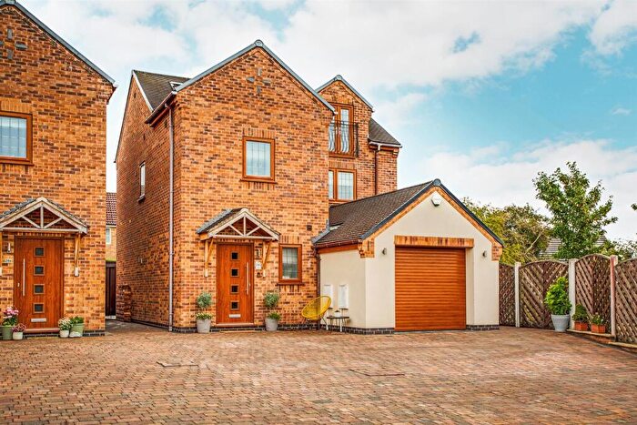 4 Bedroom House For Sale In Laund Avenue, Belper, DE56