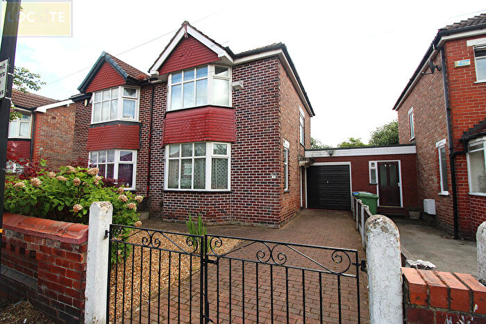 2 Bedroom Semi-Detached House For Sale In Stuart Road, Stretford, M32