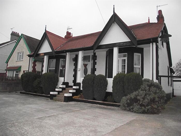 4 Bedroom Bungalow To Rent In Sandy Lane, Prestatyn, LL19