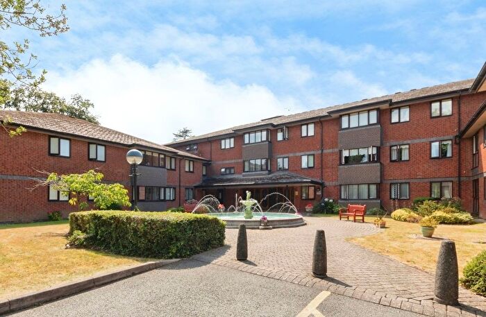 2 Bedroom Property For Sale In Lode Lane, Solihull, B91