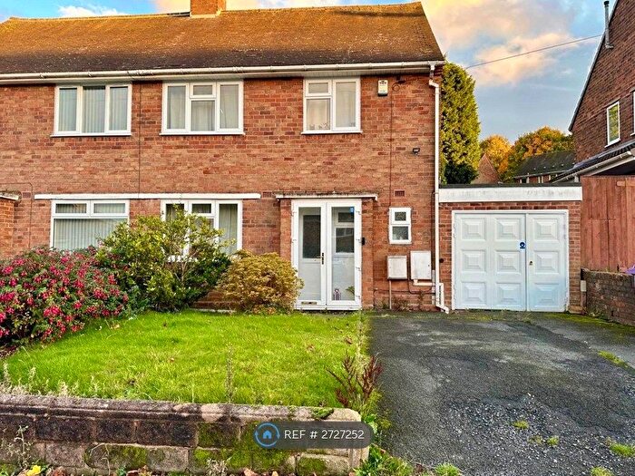 3 Bedroom Semi-Detached House To Rent In Tynedale Crescent, Wolverhampton, WV4