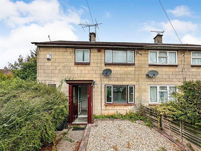 3 Bedroom Semi-Detached House For Sale In Milton Close, Yate, Bristol, BS37