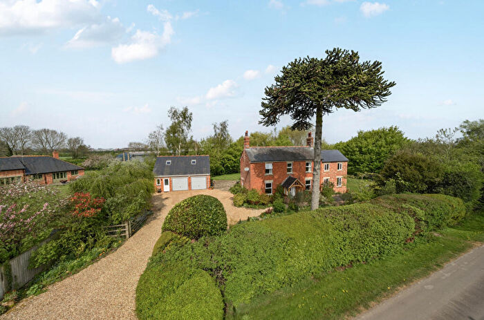 5 Bedroom Detached House For Sale In Horpit, Wanborough, SN4