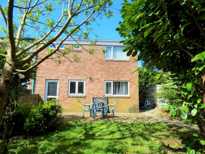 3 Bedroom Property To Rent In Llys Gwenllian, Kidwelly, Carmarthenshire, SA17