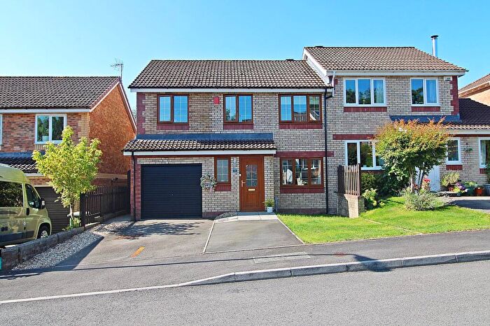 4 Bedroom Semi-Detached House For Sale In Ffordd Gwynno, Llantwit Fardre, Pontypridd, Rhondda Cynon Taff., CF38
