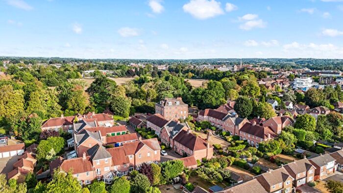 4 Bedroom End Of Terrace House For Sale In North Parade, Horsham, RH12