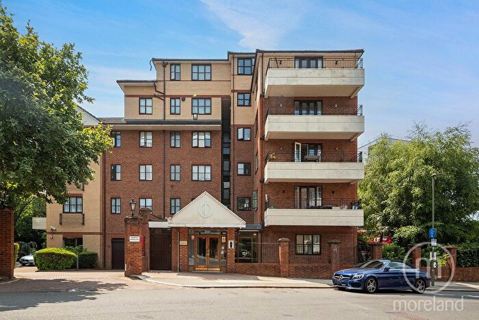 3 Bedroom Flat To Rent In Portman Heights, West Heath Road, Hampstead, NW3