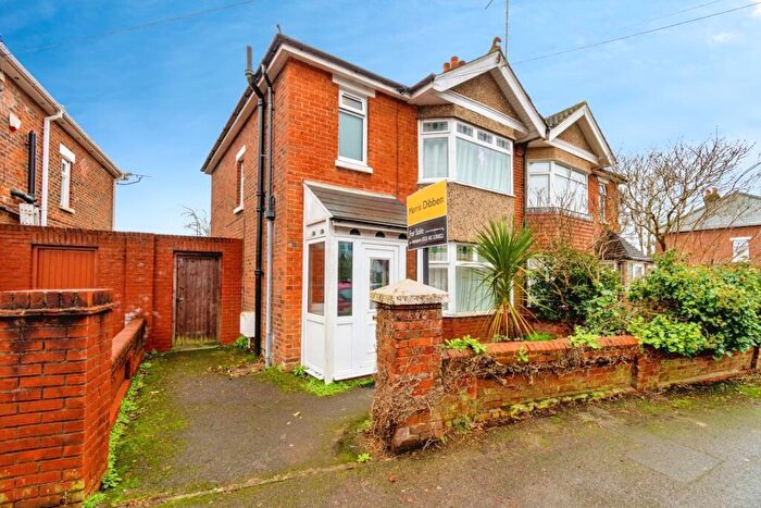 3 Bedroom Semi Detached House For Sale In Wilton Crescent, Upper Shirley, Southampton, Hampshire, SO15